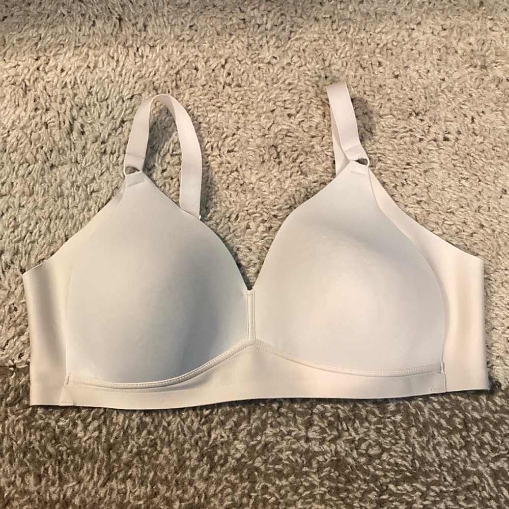 Seamless Light Cream Wireless T-Shirt Bra